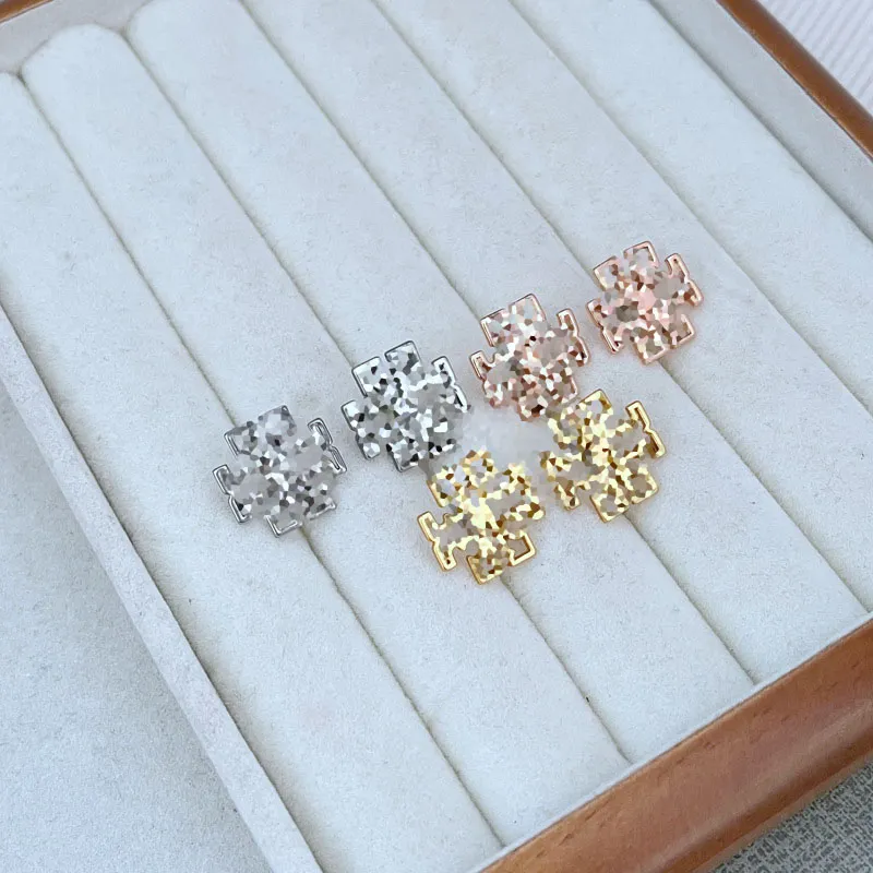 Earrings Designer Stud Personalized Hollow Splicing Metal Fashion Letters Silver Color With Original Box