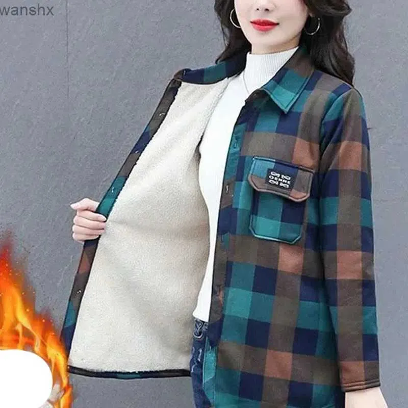 Kvinnors blusar skjortor Autumn Winter Fashion Plus Velvet Harajuku Top Womens Loose Casual Full Matching Coat Plaid Shirt Långärmad knapp Blusal240328