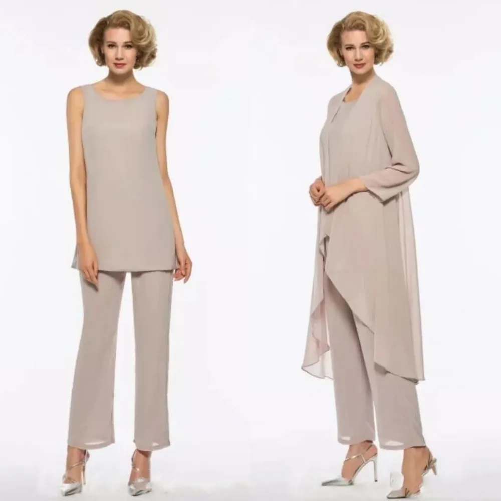 2024 Lichte champagne eenvoudige moeder uit bruid jurken pant pakken sieraad nek chiffon plus size bruiloft gasten jurk speciale gelegenheid avondjurken met wraps twee stukken