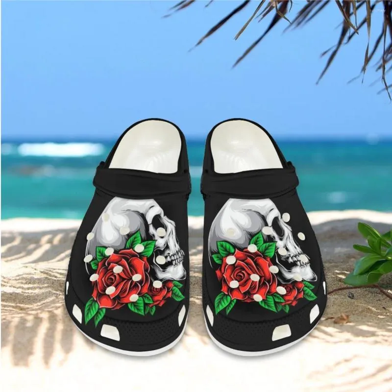 Slippers Skull Rose 3D Printing Non-Slip Unisex Home Waterproof Mysiga hål Flat Shoes Soft Eva Beach Casual Sandals Chaussure