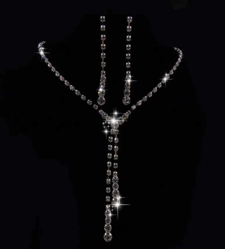 Collana di orecchini da sposa in cristallo dal design semplice Set da donna Set di gioielli da sposa per sposa Set di orecchini con strass shinning economici per 2199152