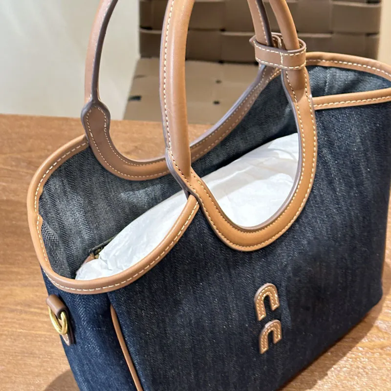 Sacs de plage de créateurs de mode, sac fourre-tout de luxe à bandoulière pour femmes et hommes, sac à main pour maman, sac sous les bras, pochette de travail, sac à bandoulière tendance, sac de week-end