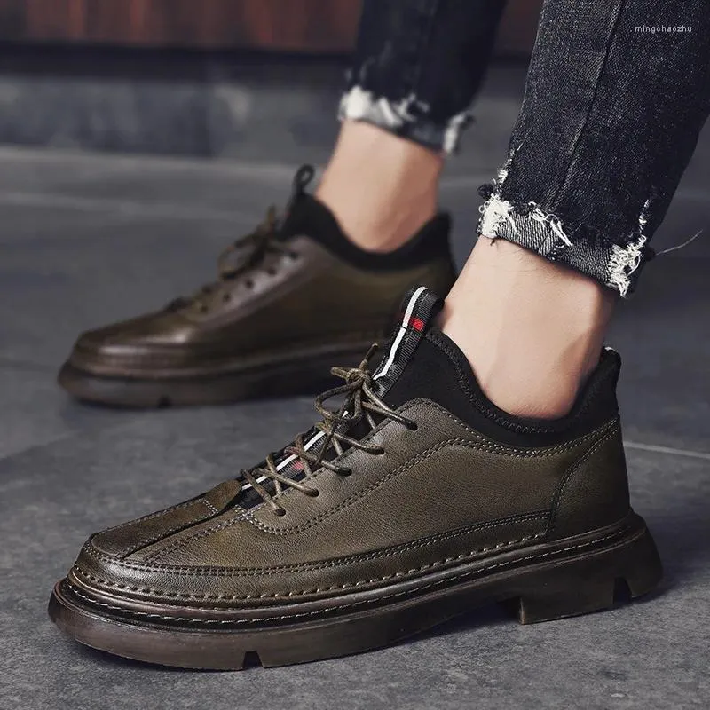 Scarpe casual Brogue da uomo Stivali con suola spessa Antiscivolo Scarpe da ginnastica moda in pelle da uomo Mocassini Calzature maschili