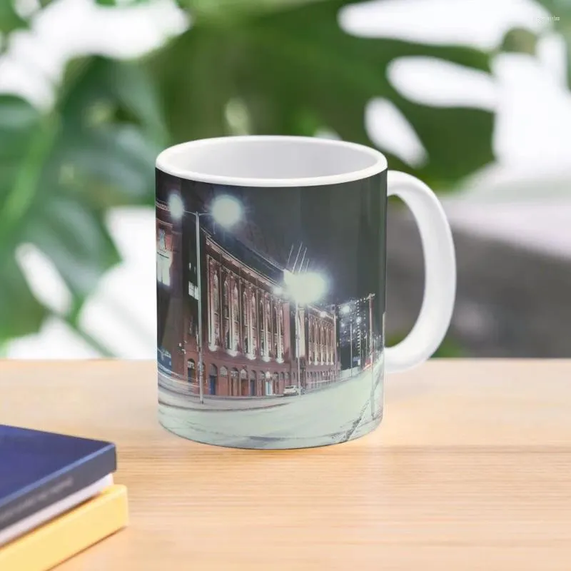 Tazze Glasgow Rangers Ibrox Stadium Night Time Tazza da caffè Tazze in ceramica Carine e diverse Personalizzate