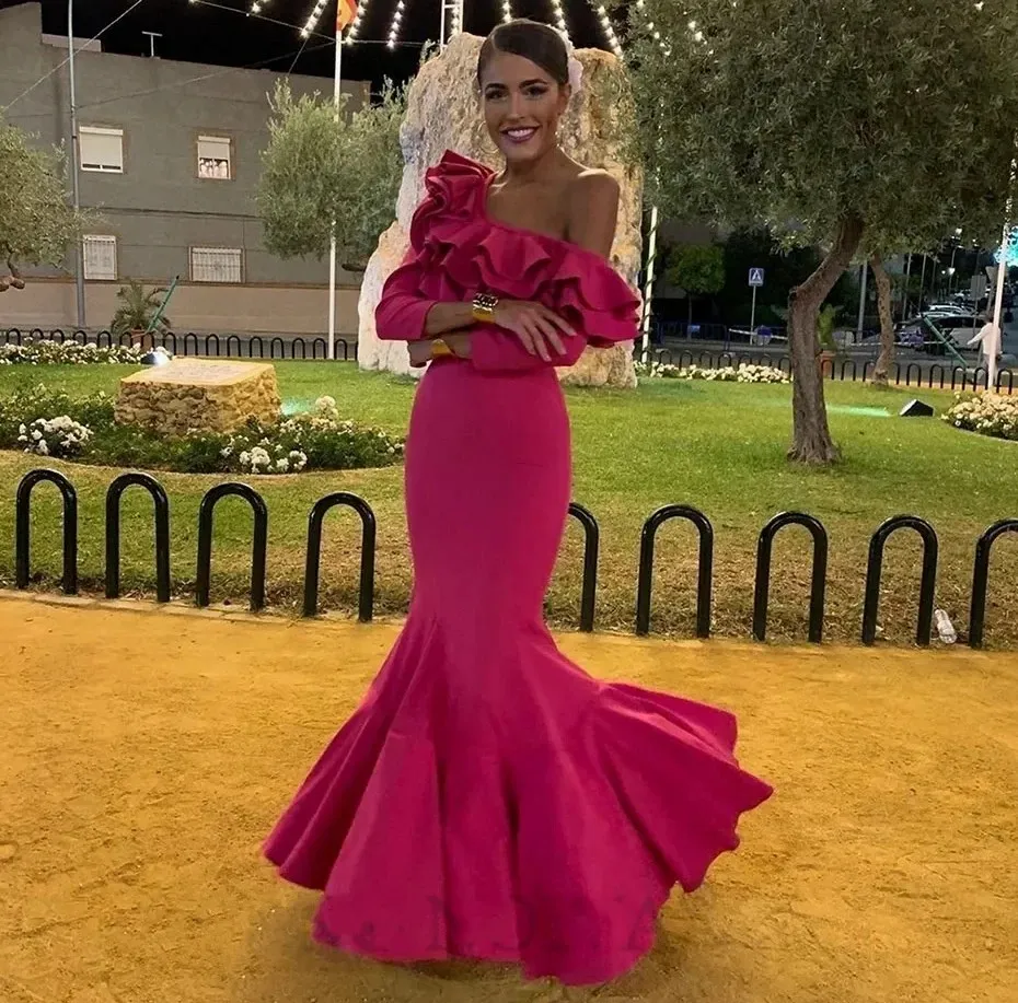 Hot Fuchsia Vrouwen Avond Paagent Jurk 2024 Ruche Rand Golf Vloerlengte Satijn Zeemeermin Prom Partij Jassen Robe De Soiree