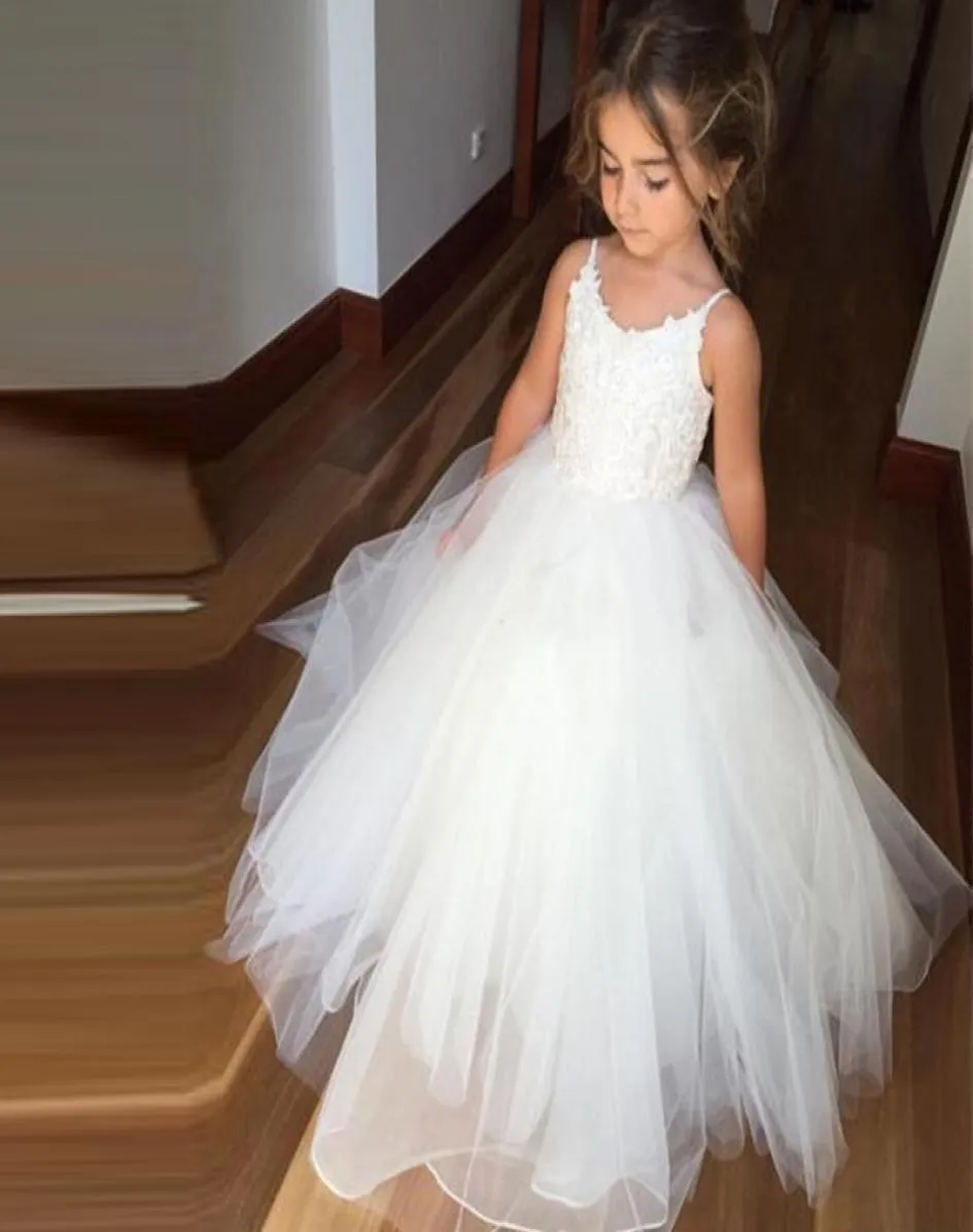 Nouvelles robes de fille de fleur en dentelle pour la fête de mariage robe de première communion bretelles longues gonflées enfant en bas âge Tulle longueur de plancher robes de bal Flowe8242588