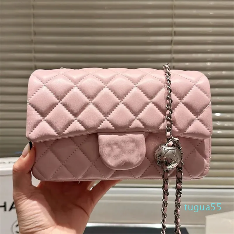 Klasik gümüş top mini flep crossbody çanta kapitone ayarlanabilir omuz kayışı kozmetik çanta lüks tasarımcı kadınlar deri zincir çanta