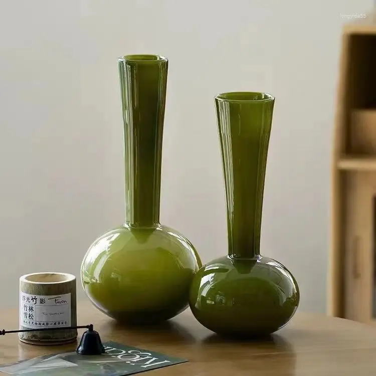 Vases Vases en verre haut de gamme médiéval Vase vert olive Art papillon orchidée salon maison décoration créative