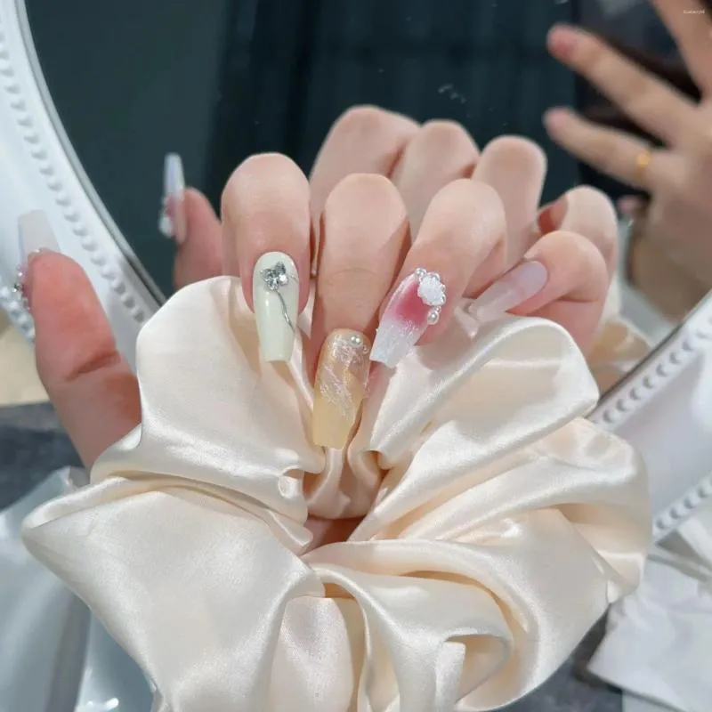 Faux ongles Design faux autocollants à pression faits à la main - Driedimensionnelle Camellia Dream Pure Dopamine sur INS