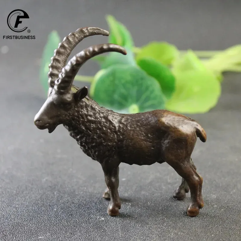 Vintage Copper Leader Sheep Big Ornament Antique Brass Animal Miniatures figur Lucky Antilope Home Decor Desktop Decoration 240325