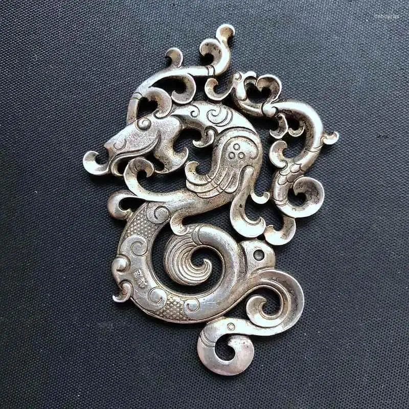 Dekorativa figurer Diverse Old Goods Collection White Copper Hollow Pendant Dragon Phoenix Necklace Silver Hanging Sign