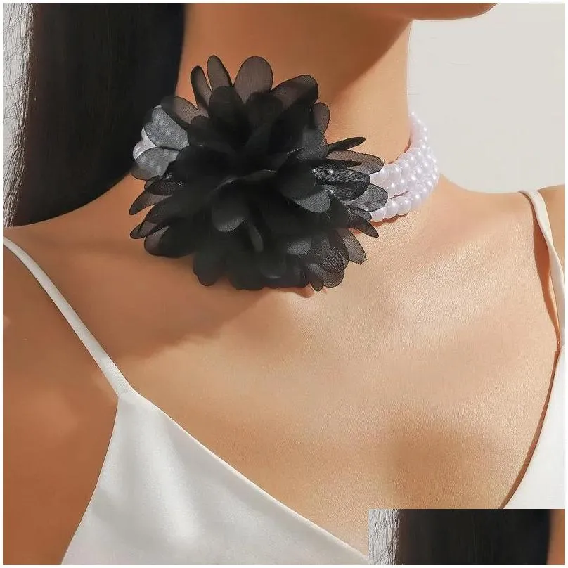 Chokers Choker Spitze Blume Damen Halskette Übertriebene Mode Nachahmung Perle MTI-Layered Luxus Bankett Clavicle Kette für Femme Jude Otb3H