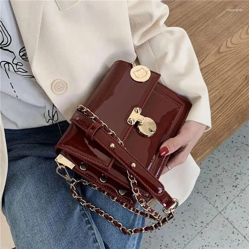 Shoulder Bags Women's Designer Handbag 2024 High Quality Patent Leather Messenger Bag Vintage Fashion Female Tote