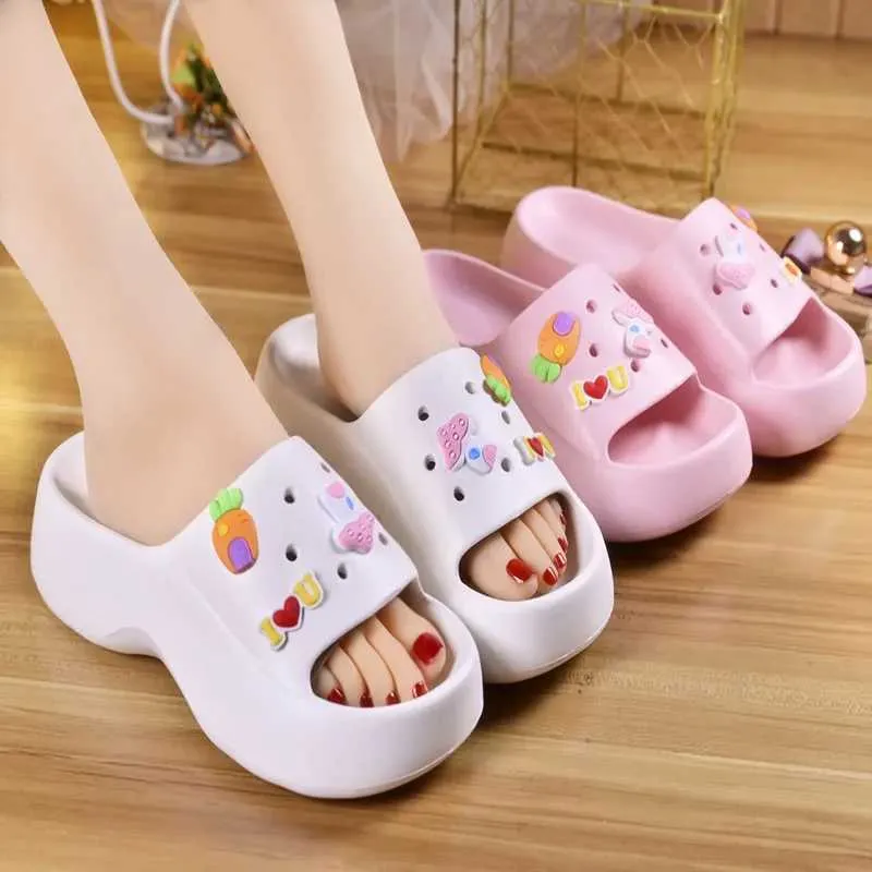 Slippers Slippers New Fashion Platform Korean Version Increase Womens Shoes Wedge Cartoon Cute Outdoor Flip Flops Slides 2023 H240327