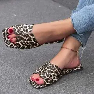 Slippers Slippers Zomer slider dames luxe outdoor strand flip platte schoenen trend ontwerp Soes Plus size 43 H240326NIS7