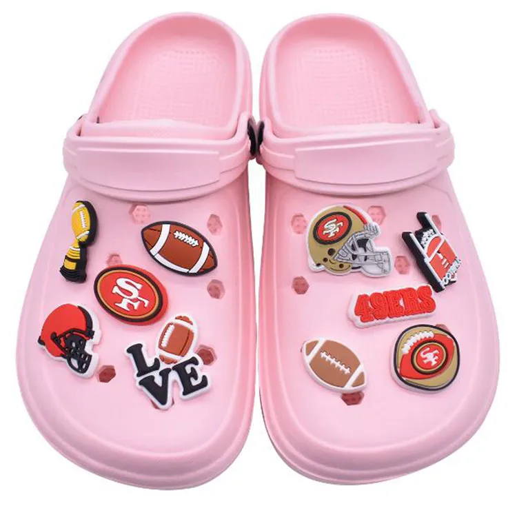 Heta modesko tillbehör PVC Sport Clog Charms Decoration Football Shoecharms Buckle Pin Button