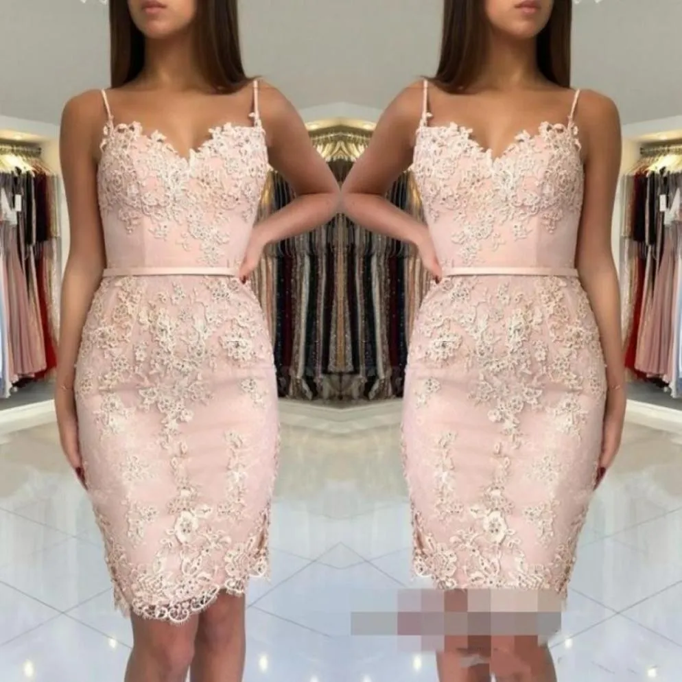 2020 Court Mini Blush Rose Robes De Bal Bretelles Spaghetti Chérie Dentelle Appliques Gaine Plus La Taille Fête Graduation Cocktai2228018