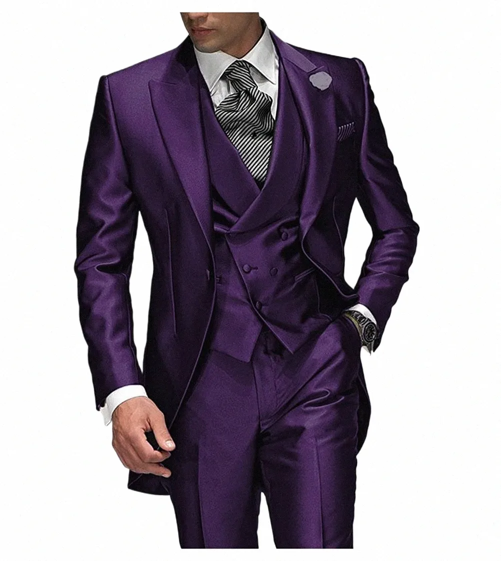 2024 Meilleure vente Peak Revers Double boutonnage Hommes Costumes de mariage Violet Tuxedos de marié pour hommes Costumes de bal Groomsman Veste + Pantalon + Cravate k1Ti #