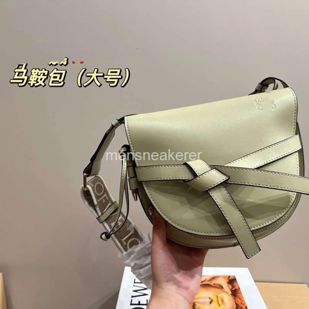 Loe Simple 2024 Gate Designer Bag Bolsas One Women's New Hombro Bow Saddle Versátil Moda Luz de lujo Crossbody I8AJ