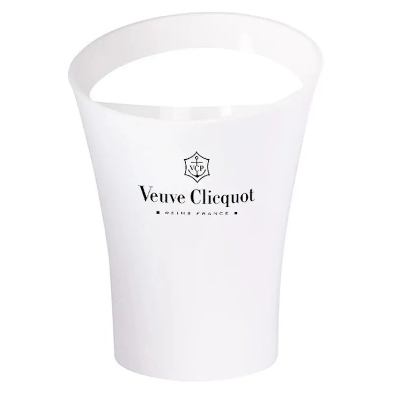 Veuve Clicquot - Seau à glace (3) - Plastique - Catawiki