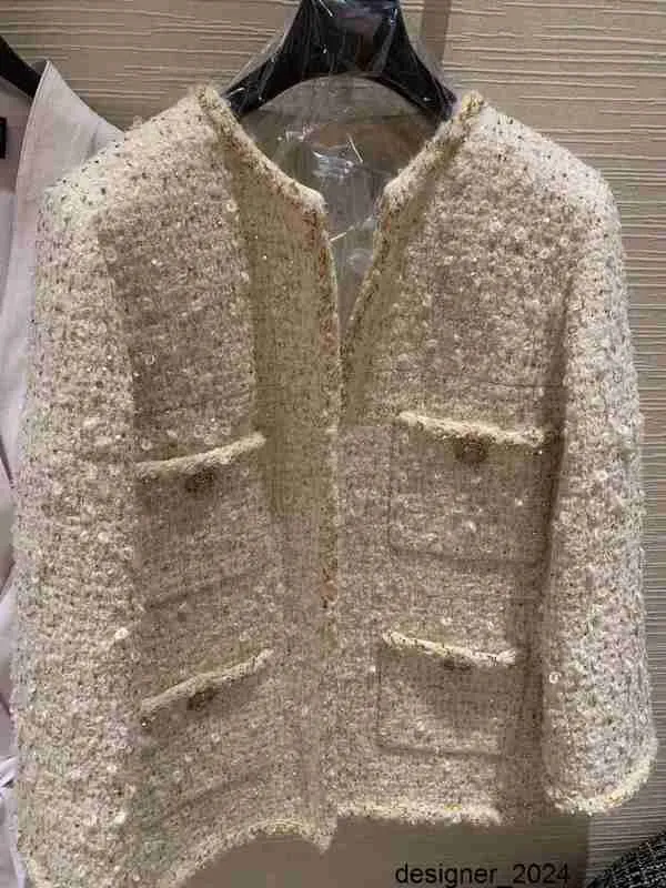 Designer Rätt version ~ Högt innehållsull Fried Dough Twist Knitting Loose Profile Woolen Jacket 8971 på hösten och vintern B057