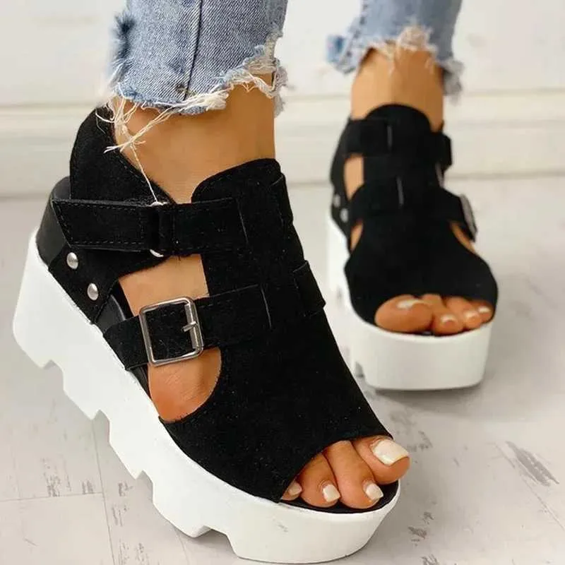 Sandaler Kvinnor Summerkilar Hälen Black White Casual Designer Shoes Footwear Buckle Strap Open Toe Platform Sandel H240328