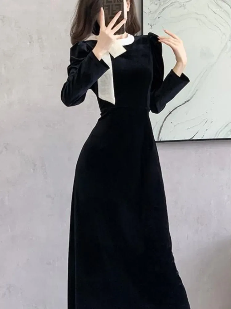 Casual Dresses French Sle Puff Sleeve Velvet Dress Round-neck Bow Bubble Slimming Long Elegant Vintage 2024 Spring