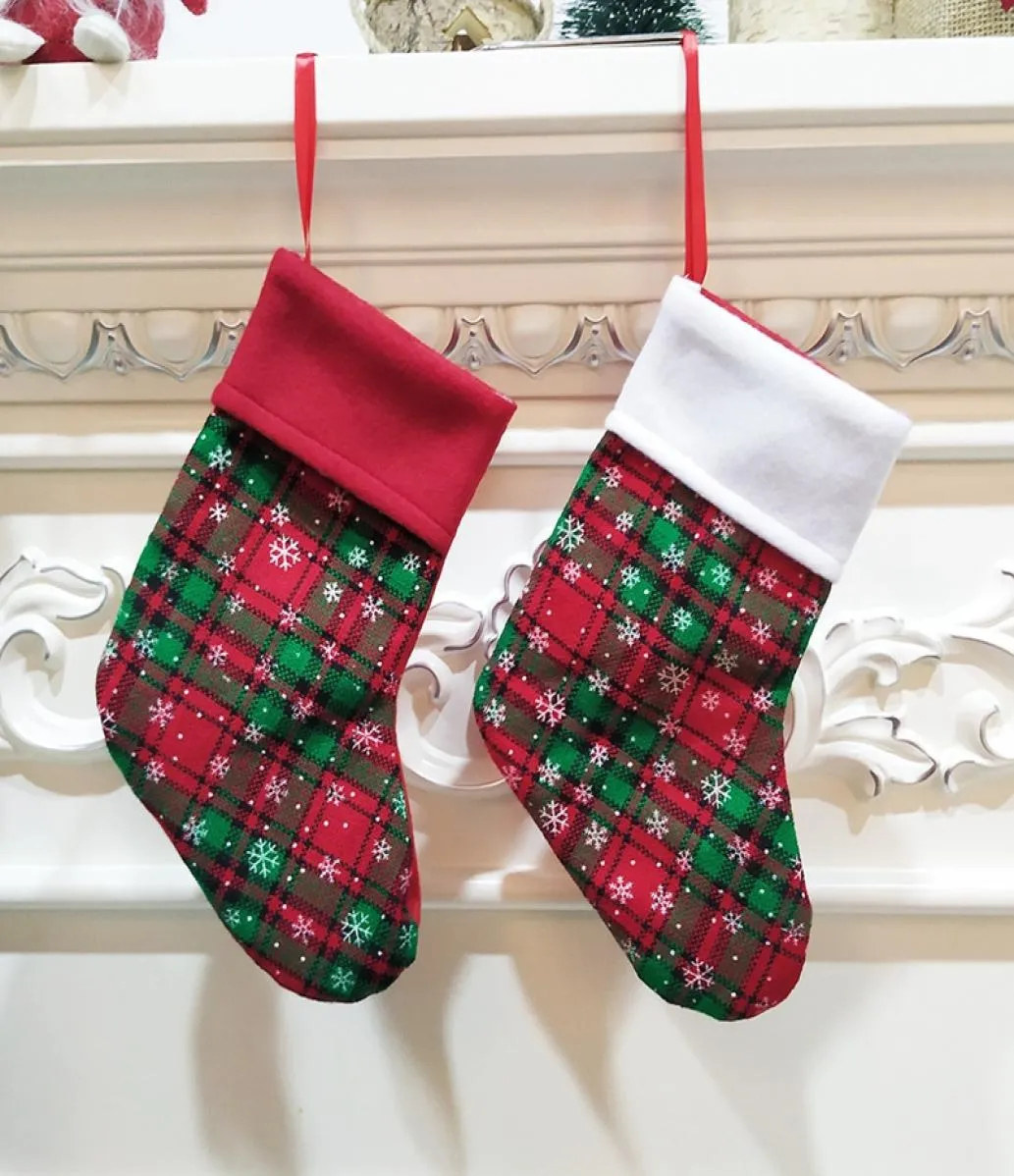 クリスマスストッキングソックススノーフレーク格子縞のクリスマスぶら下げた子供たちのクリスマスギフトキャンディーバッグ装飾クリスマスツリー飾り