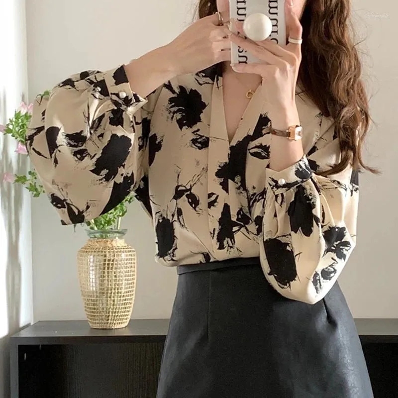 Women's Blouses Elegant Office Lady Tops Loose Women Clothes Autumn Long Lantern Sleeve V-neck Vintage Ink Painted Shirt Satin Blouse 28999