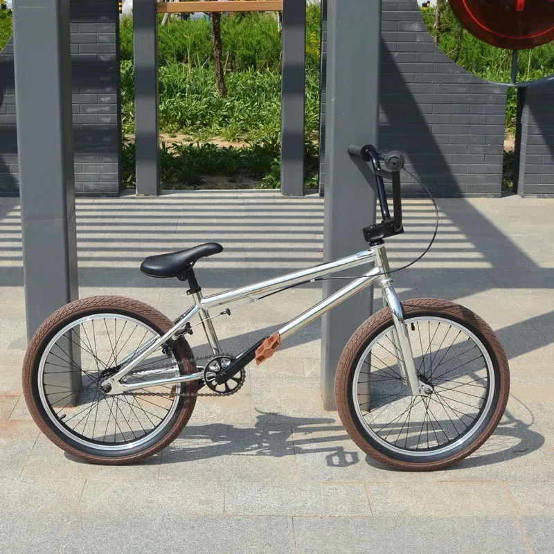 Bicicleta Novo 20 polegadas BMX Performance Bike Student Bicycle Street Ciclismo de alto carbono quadro de aço com freio traseiro Silver Silver