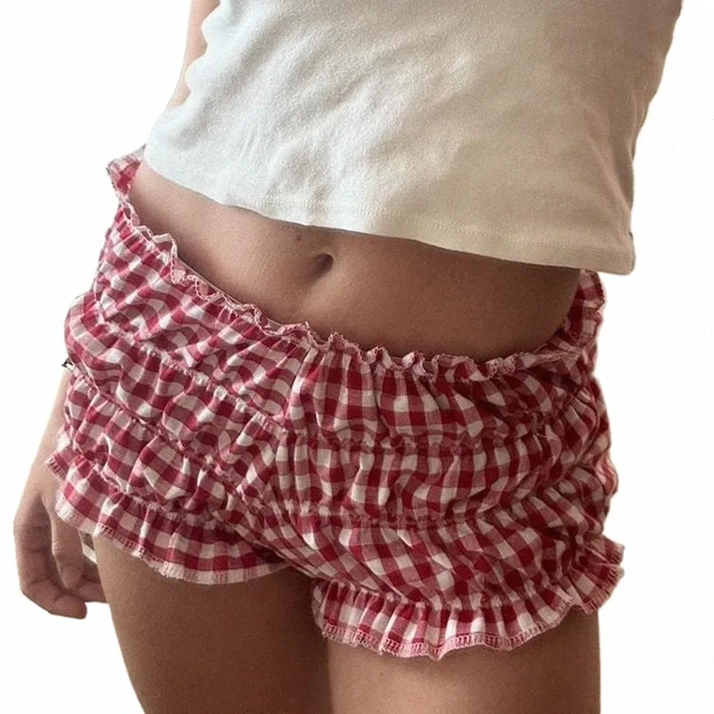 Xingqing Red and White Plaid Shorts Y2K Clothes女性弾性ウエストフリルケーキショーツ