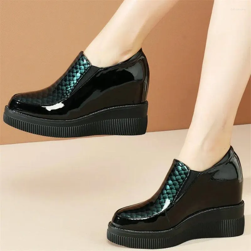 Scarpe casual Sneakers moda Donna Slip On Zeppe in vera pelle Décolleté con plateau vulcanizzato con punta tonda e tacco alto