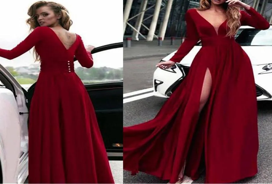 Głębokie vneck z długim rękawem sukienki na bal maturalne z efektownymi rozdzielonymi czerwonymi sukienkami na imprezę balową wieczorne suknie