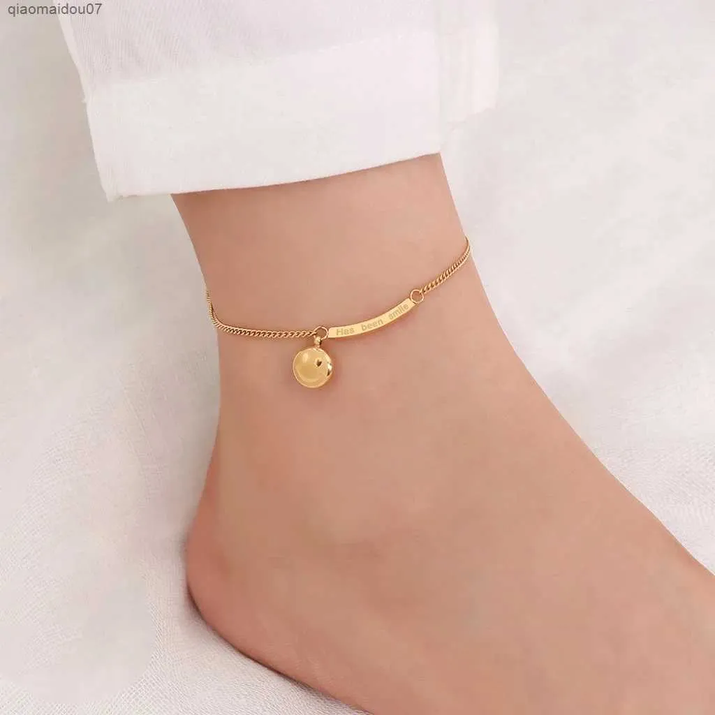 Cavigliere Ciondolo sorridente braccialetto alla caviglia piastra in acciaio al titanio decorazione del piede accessori da spiaggia estivi alla moda gioielli di alta qualitàL2403