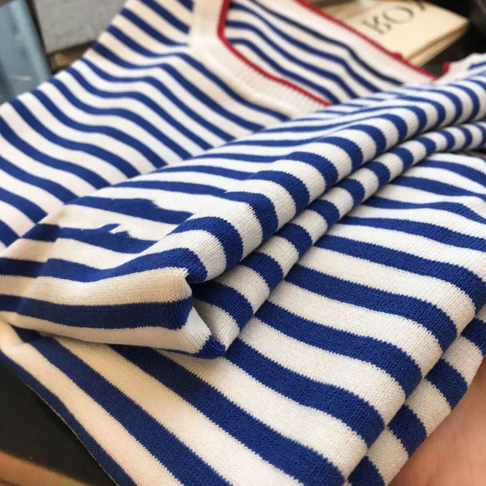 Ce Y est sûr de tenir dans un pull Sea Soul rafraîchissant à rayures bleues et blanches, ample, col rond/col en V, t-shirt, été mince pour femmes