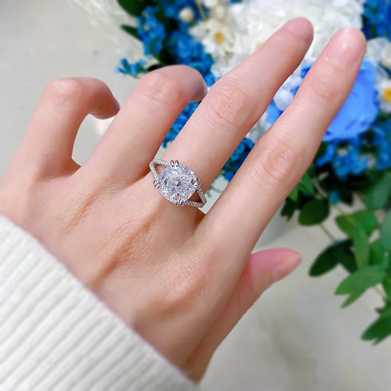 Luxury Cushion cut 10mm Lab Diamond Ring 100% Real 925 Sterling Silver Party Wedding Band Rings for Women Promise Jewelry