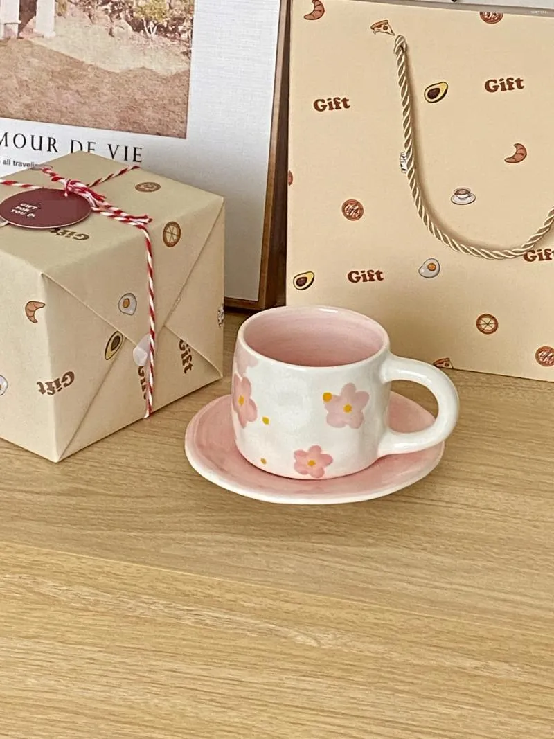 Tasses et soucoupes en fleurs de cerisier, ensemble de tasses et assiettes à café avec main, tasse de haute beauté, cadeau d'anniversaire, eau en céramique, 250ml