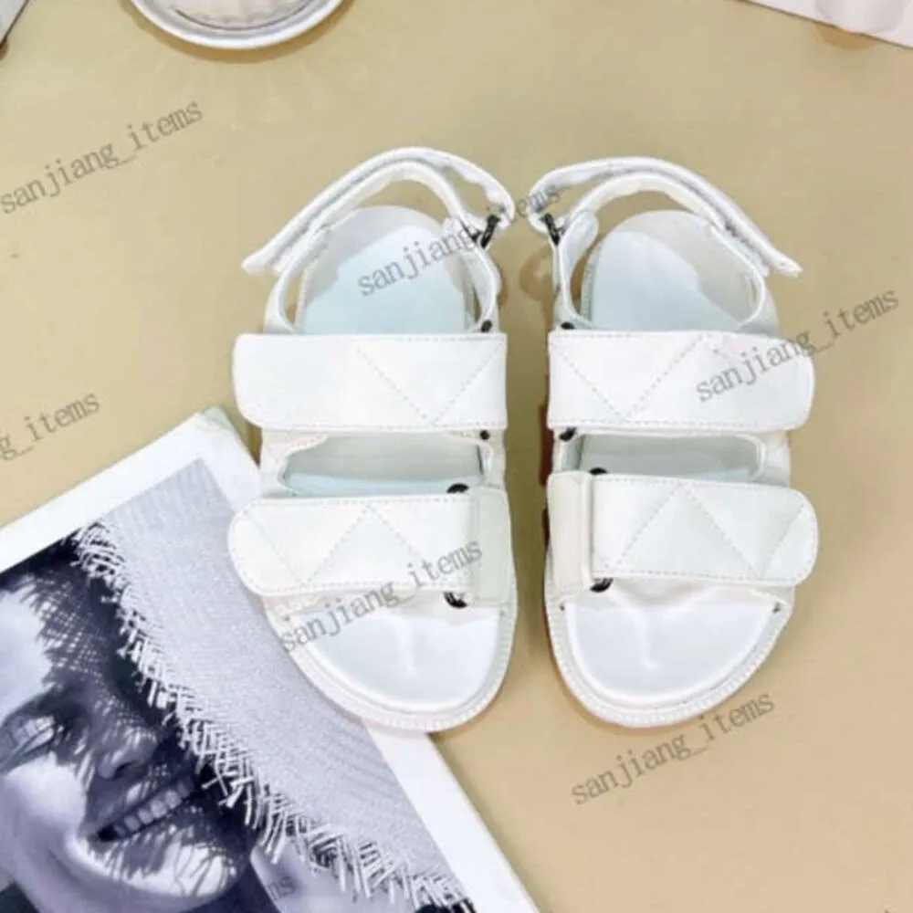 Förskolan barn slingback skum gummisandaler triangel fiskare sandal vadderad nappa kvinnor svart vit plattform glider monolith ensam sommar strand designer skor