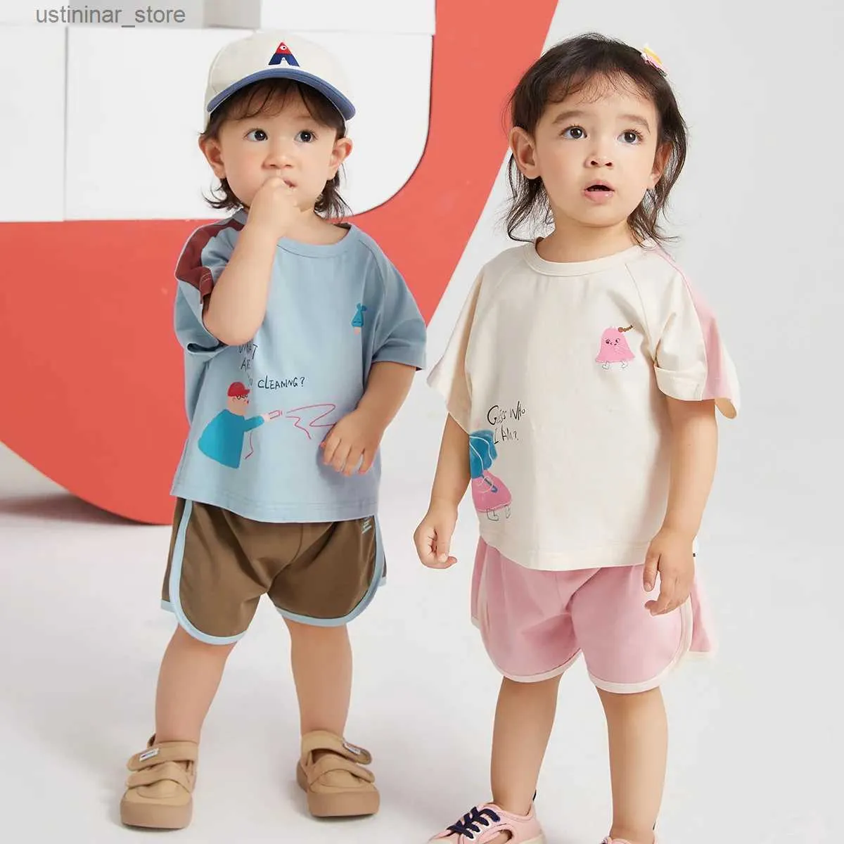 T-shirts Amila 2pcs bébé garçons filles tenues ensembles 2023 été nouveaux sports t-shirts à manches courtes + shorts enfants patchwork vêtements respirants24328