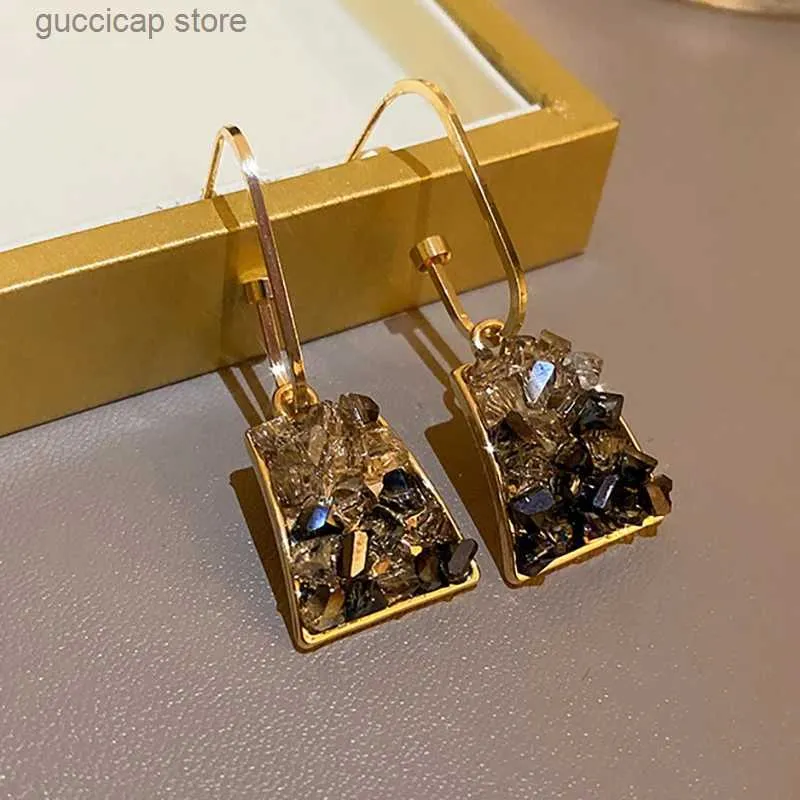 Charm Fashion Rhinestone Pearlörhängen Flower Geometric Trapezoid Drop Earrings For Women Personlig vintage örhängen smycken Y240328