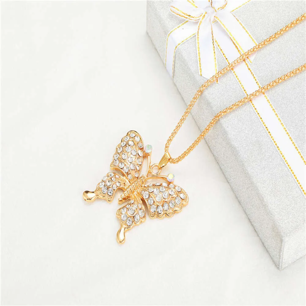 Модная новая изысканная и модная цепочка для свитера с бабочками, корейское издание, упрощенное ожерелье из цинкового сплава с гальваническим покрытием и бриллиантами, аксессуары