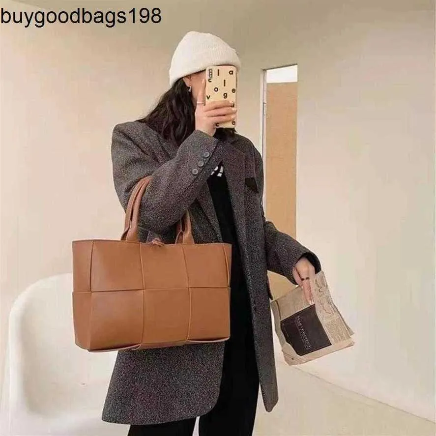 Arco Tote Bags Bottegvenetas handväskor äkta lädermärke stickning axel för kvinnor lyxig designer cross body väska söt säck huvudsatchel2238