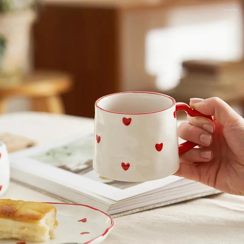 Tasses nordiques belles filles coeur coeur tasses ménagers en céramique