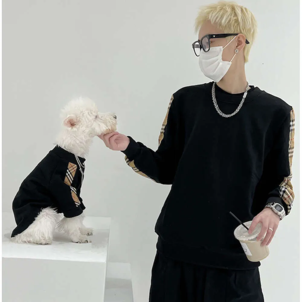 Pet Parent-Child Outfit Autumn and Winter Chaozhou Brand Dog Clothes Plush Teddy är dyrare än Corgi Bear Large Dog Samo Chai Dog