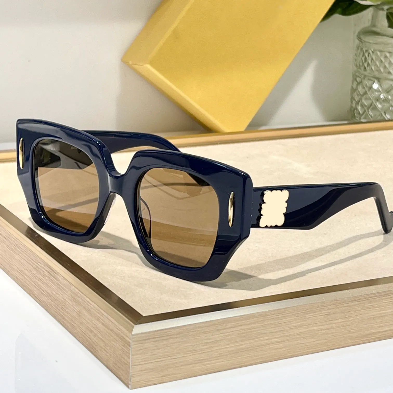 Oversized Square Sunglasses Metal Frame UV400 Protection Y2K Retro Chic Free People SOJOS SJ2659 Trendy For Women & Men - Polarized  main image 2
