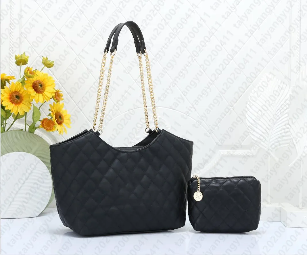 2023 New Shopping Bag Large Capacity One Shoulder Diagonal Cross Fashion Vegetable Basket Ling Grid Chain Cowhide Bag