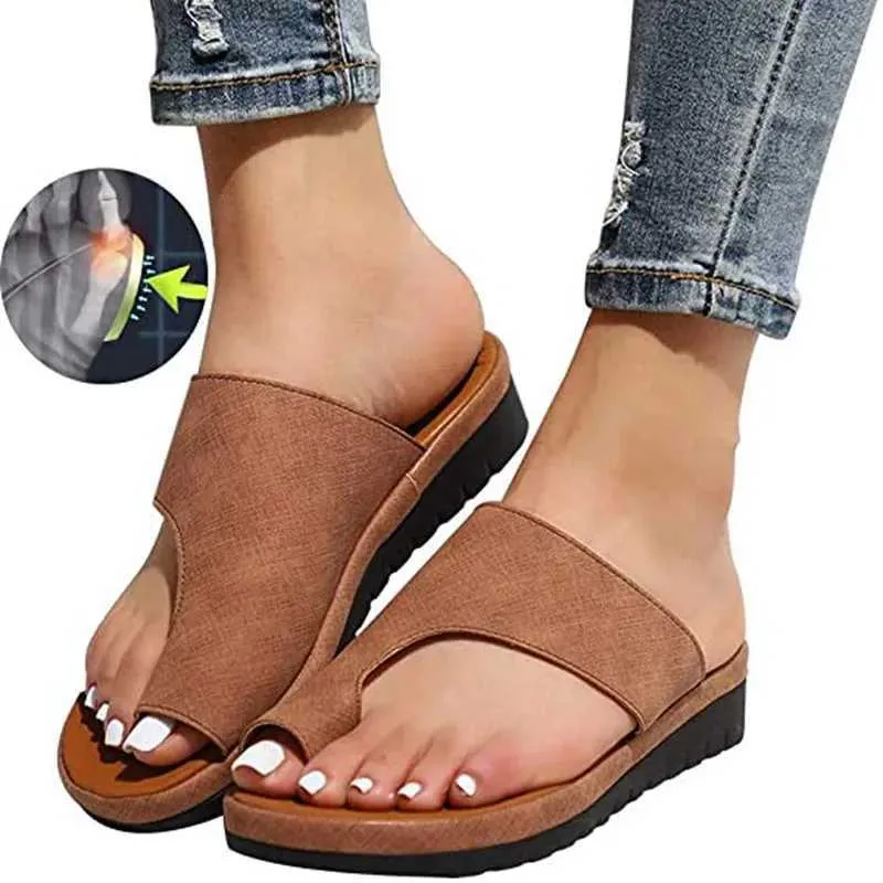 Slippers New womens slippers flat bottomed casual soft big toe sandals shoes comfortable platform orthopedic Bunion corrector H240328YH13