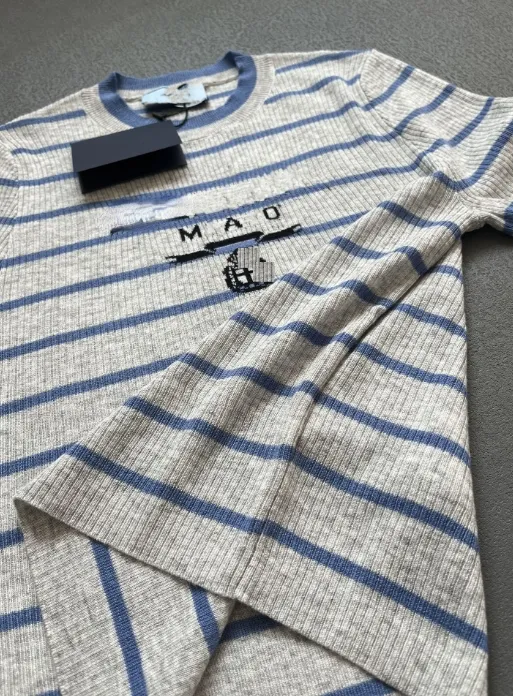Nuevo suéter corto pequeño ajustado a rayas azules clásicos grises de alta calidad, Top de manga corta de lana Jacquard con letras