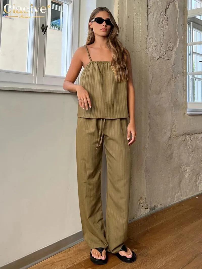 Pantaloni a due pezzi da donna Clacive Summer Loose Khaki 2 Set Women Outfit 2024 Canotta sexy senza maniche con vita alta Set femminile Streetwear