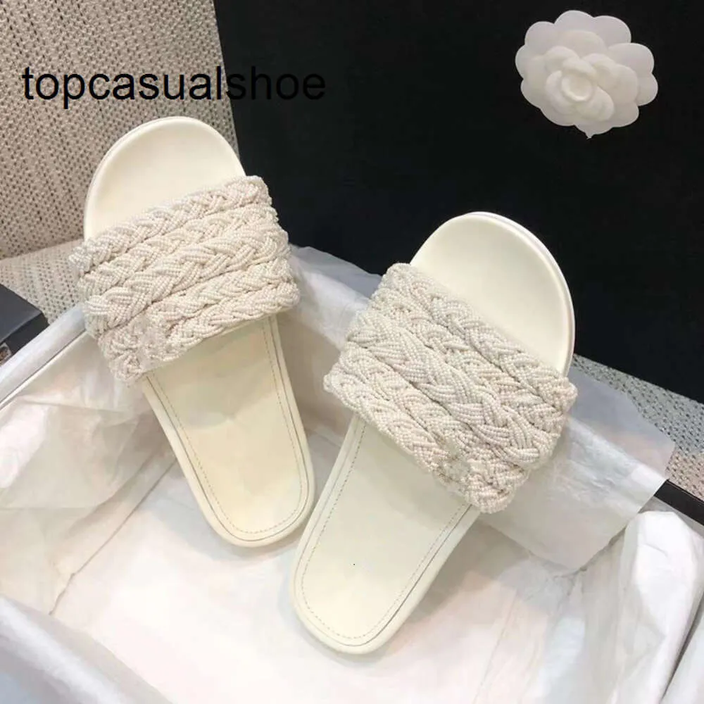 Chanelllies Classic Chalines glissades Pearl Paris Sandale Mule Mule Designer Smappers Summer Perlelet Traid Scuff Slip on Platform Chaussures Interlanx C Entre